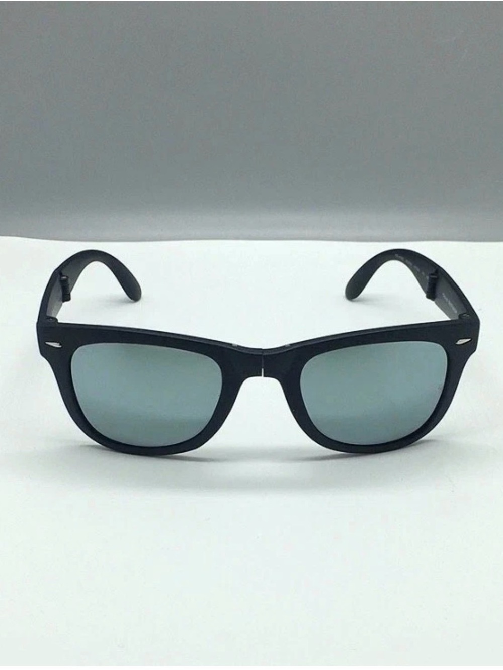 NWT Ray-Ban Folding Wayfarer RB4105 Black Silver Mirror 50mm - Picture 10 of 17